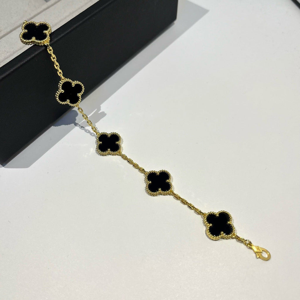 [Demi jewelry] CLOVER 5 MOTIF ONYXS BRACELET COLLECTION