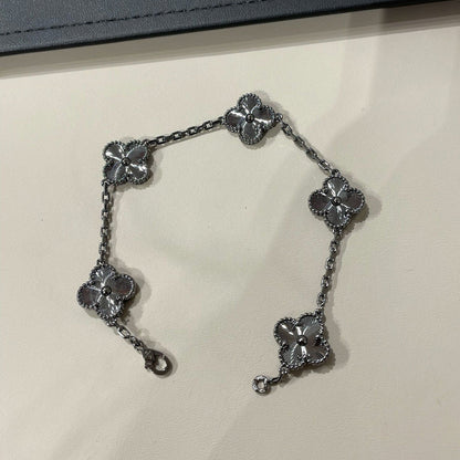 [Mystic]CLOVER 5 MOTIF BLACK BRACELET