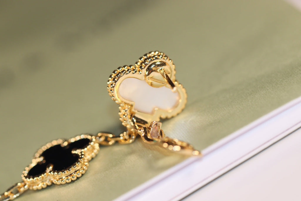 [Demi jewelry]CLOVER EARRINGS GOLD ONYX MOP 3 MOTIF