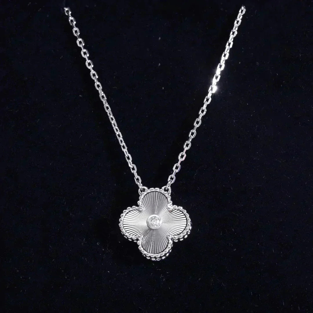 [Demi jewelry]CLOVER  15MM DIAMOND LASER NECKLACE SILVER