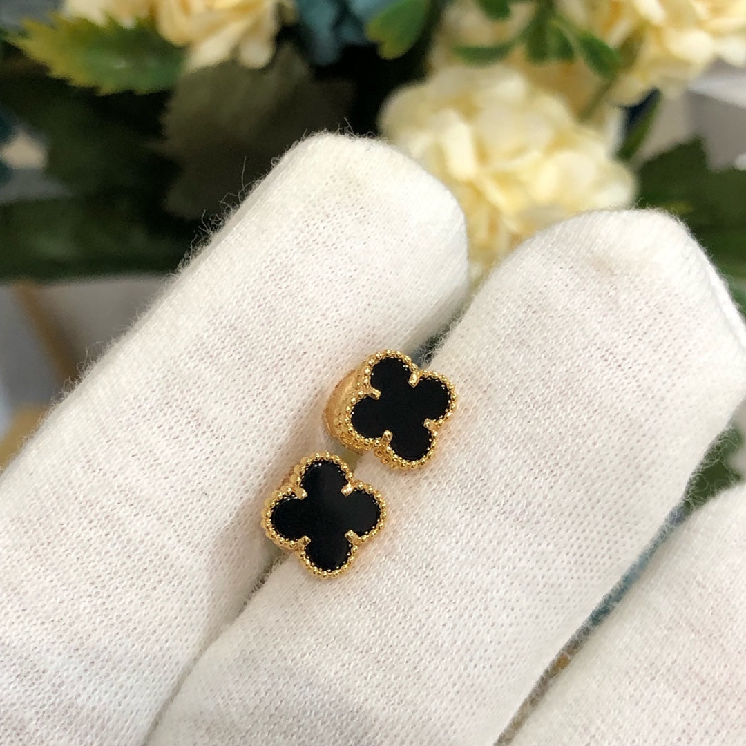 [Demi jewelry]CLOVER MINI GOLD EARRINGS