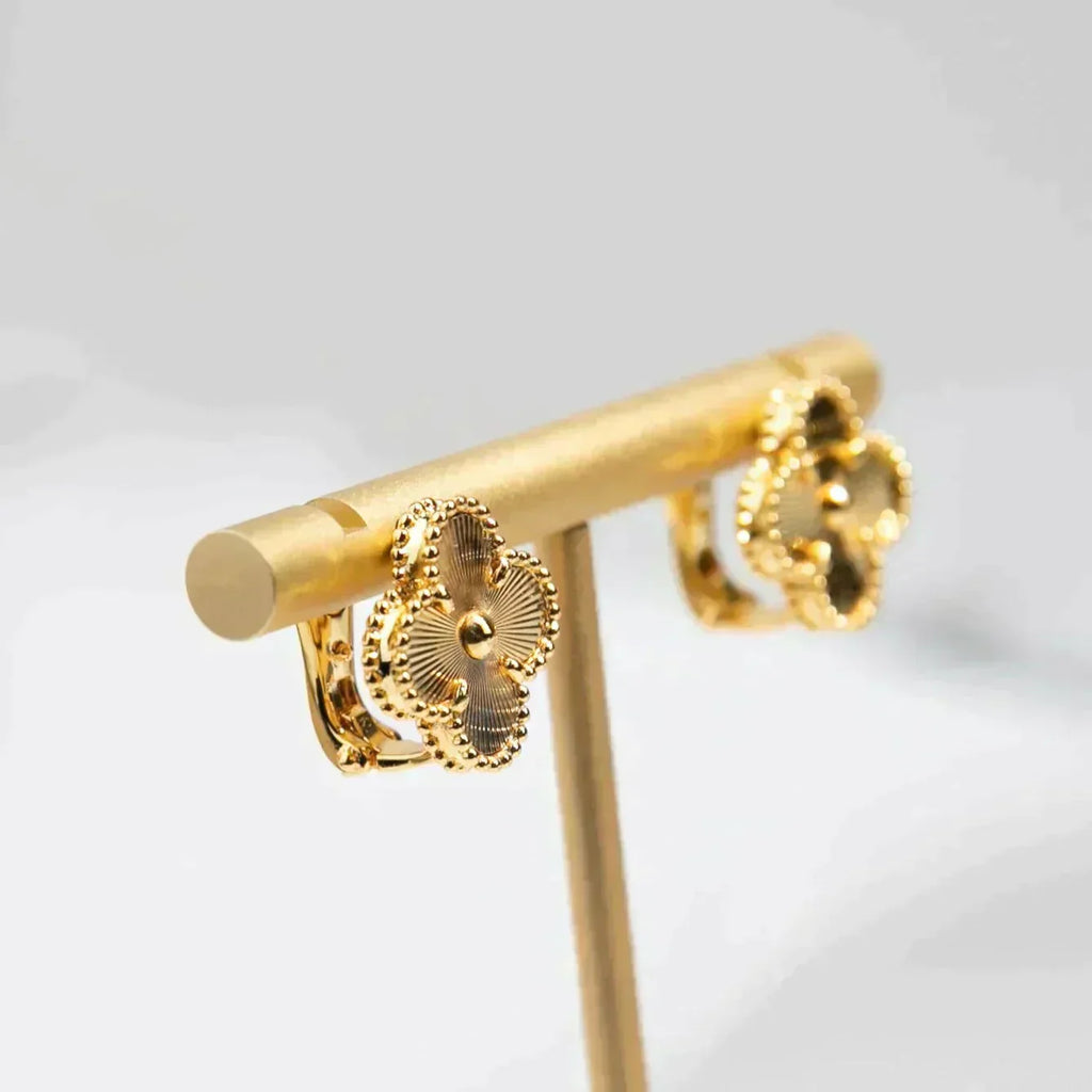 [Demi jewelry]CLOVER MEDIUM 1 MOTIFS LASER EARRINGS
