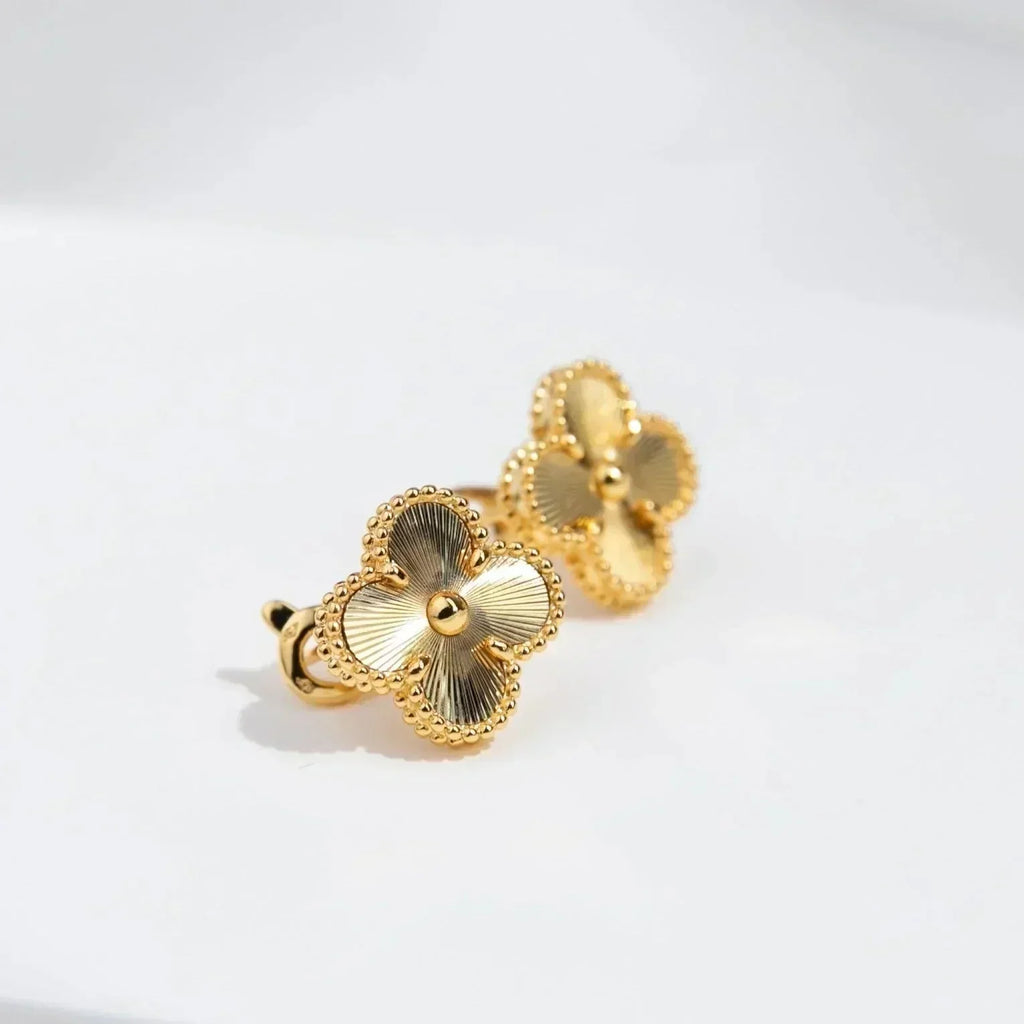 [Demi jewelry]CLOVER MEDIUM 1 MOTIFS LASER EARRINGS