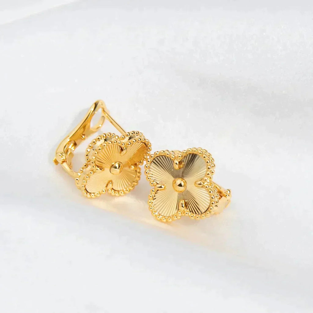 [Demi jewelry]CLOVER MEDIUM 1 MOTIFS LASER EARRINGS