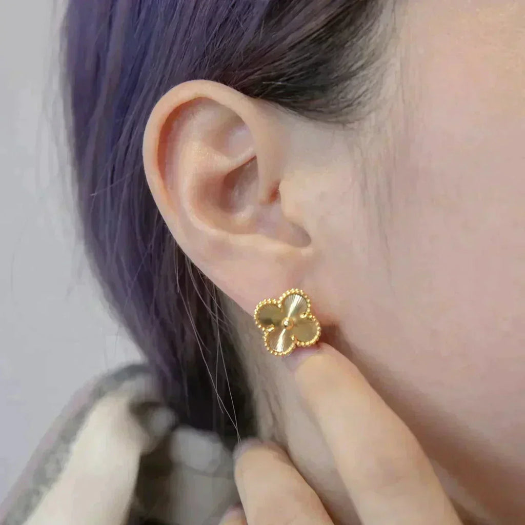 [Demi jewelry]CLOVER MEDIUM 1 MOTIFS LASER EARRINGS