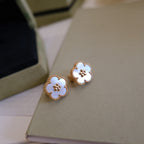 [Demi jewelry]LUCKY PINK GOLD WHITE MOP EARRINGS