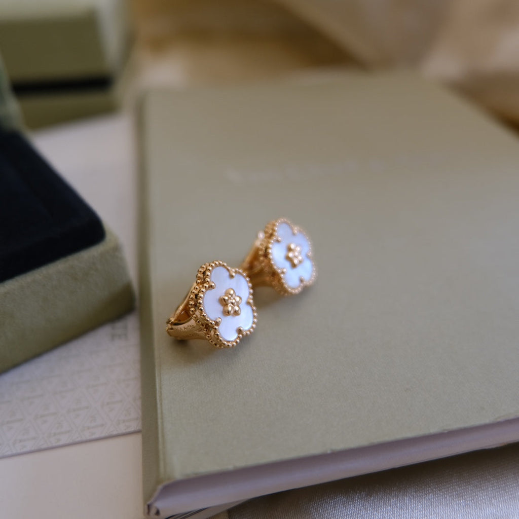[Demi jewelry]LUCKY PINK GOLD WHITE MOP EARRINGS