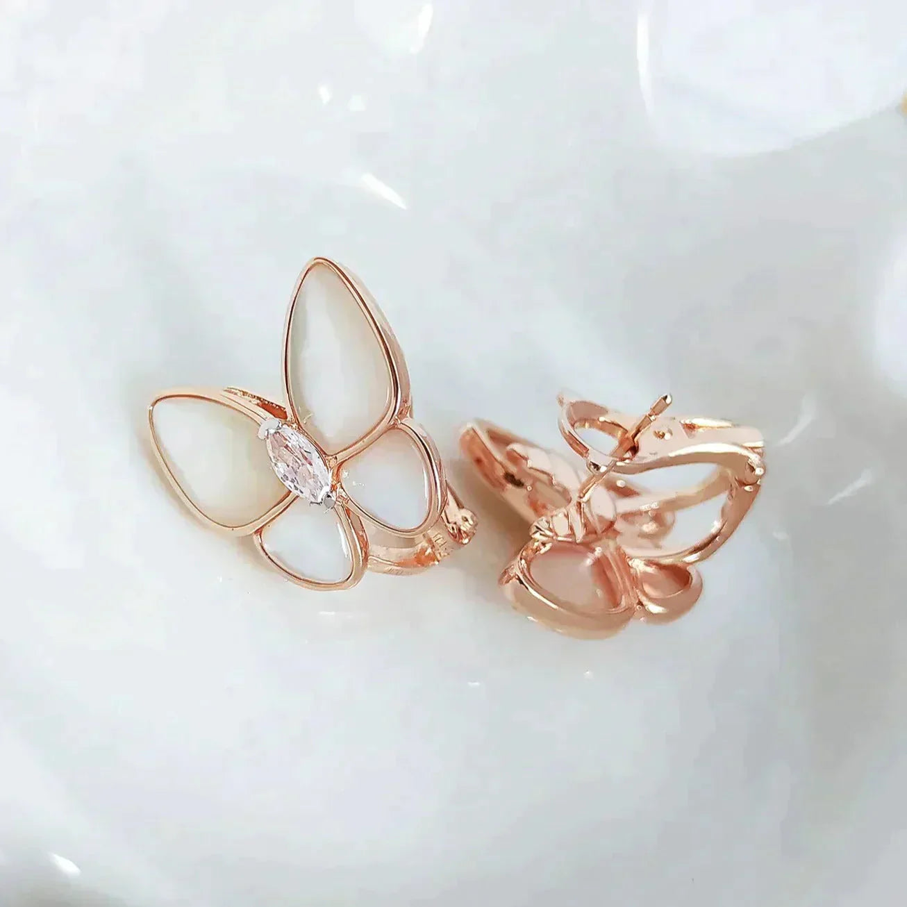 [Demi jewelry]BUTTERFLY MOP DIAMOND EARRINGS