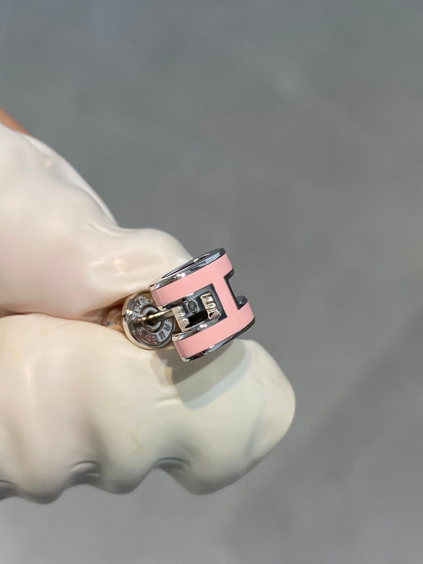 [Demi jewelry]MINI POP H SILVER EARRINGS PINK