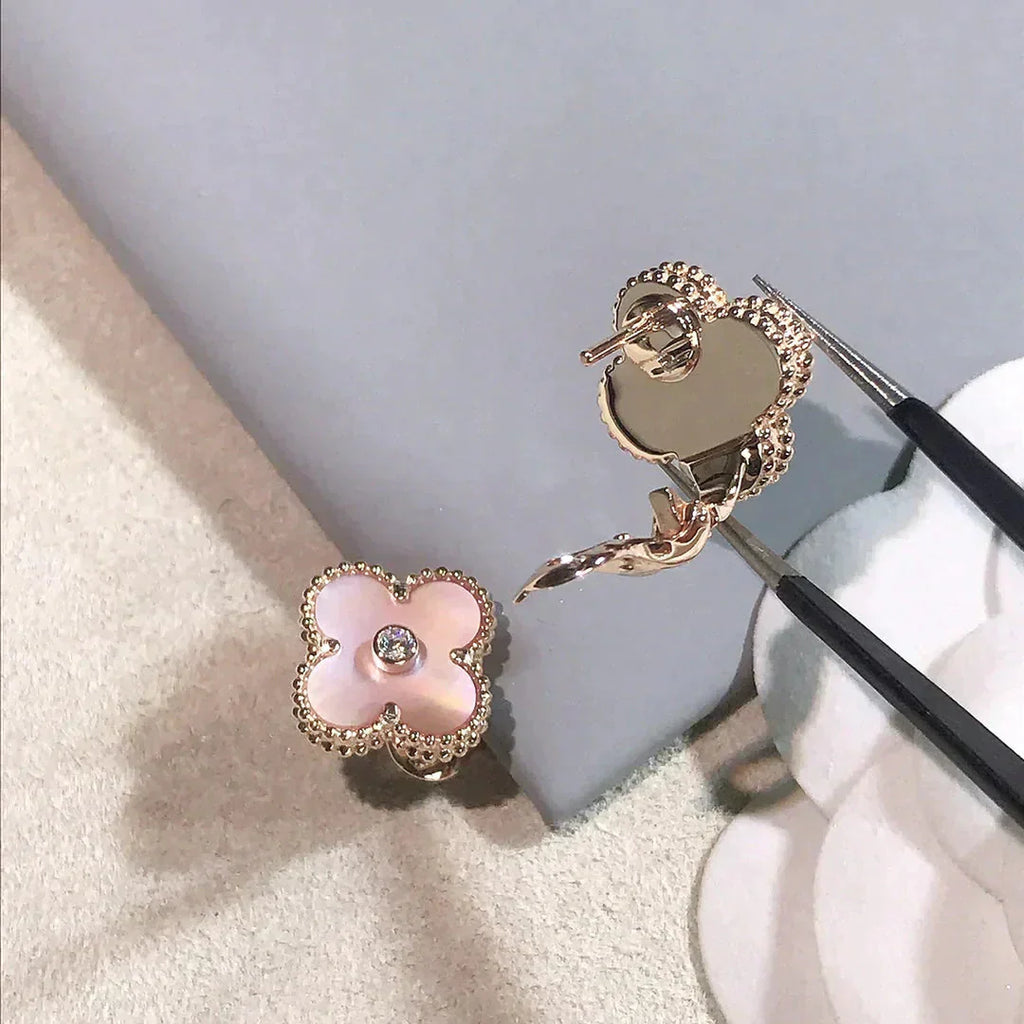 [Demi jewelry]CLOVER MEDIUM 1 MOTIFS  PINK MOP DIAMOND EARRINGS