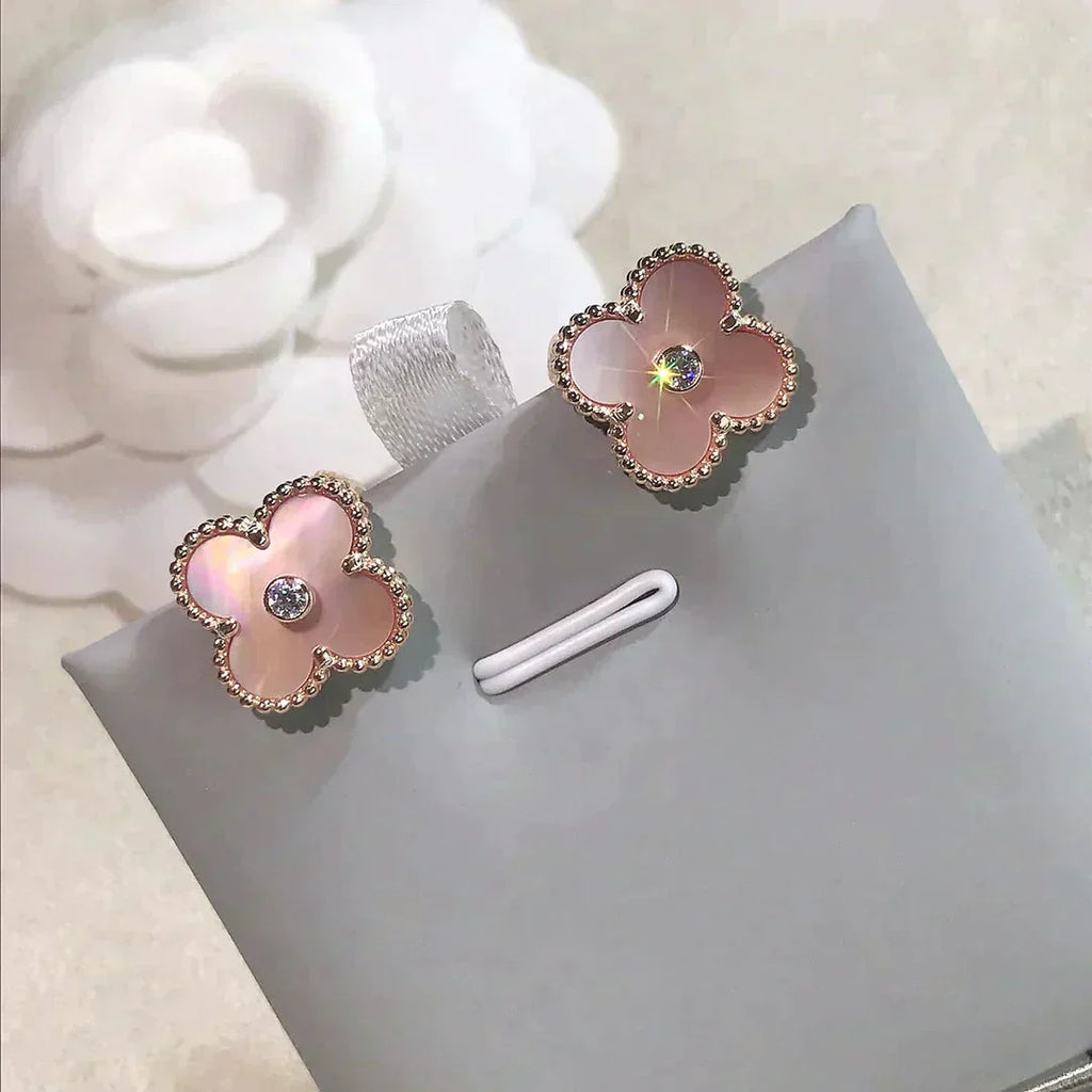 [Demi jewelry]CLOVER MEDIUM 1 MOTIFS  PINK MOP DIAMOND EARRINGS
