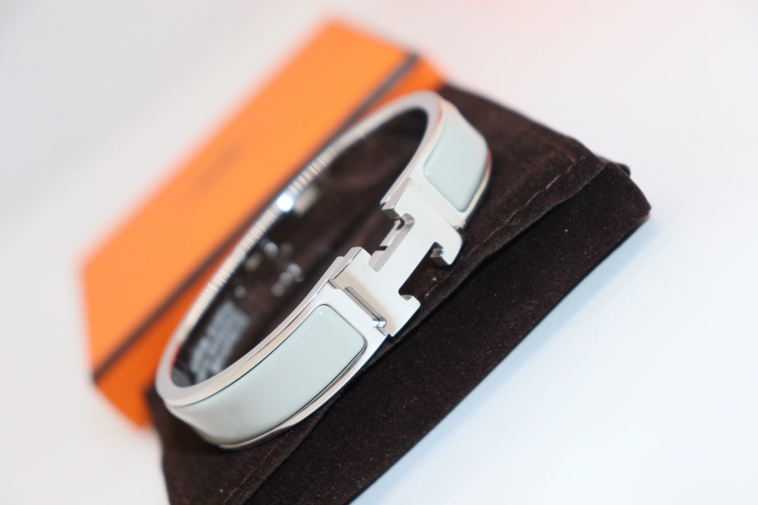 [Mystic]H LIGHT BLUE BRACELET