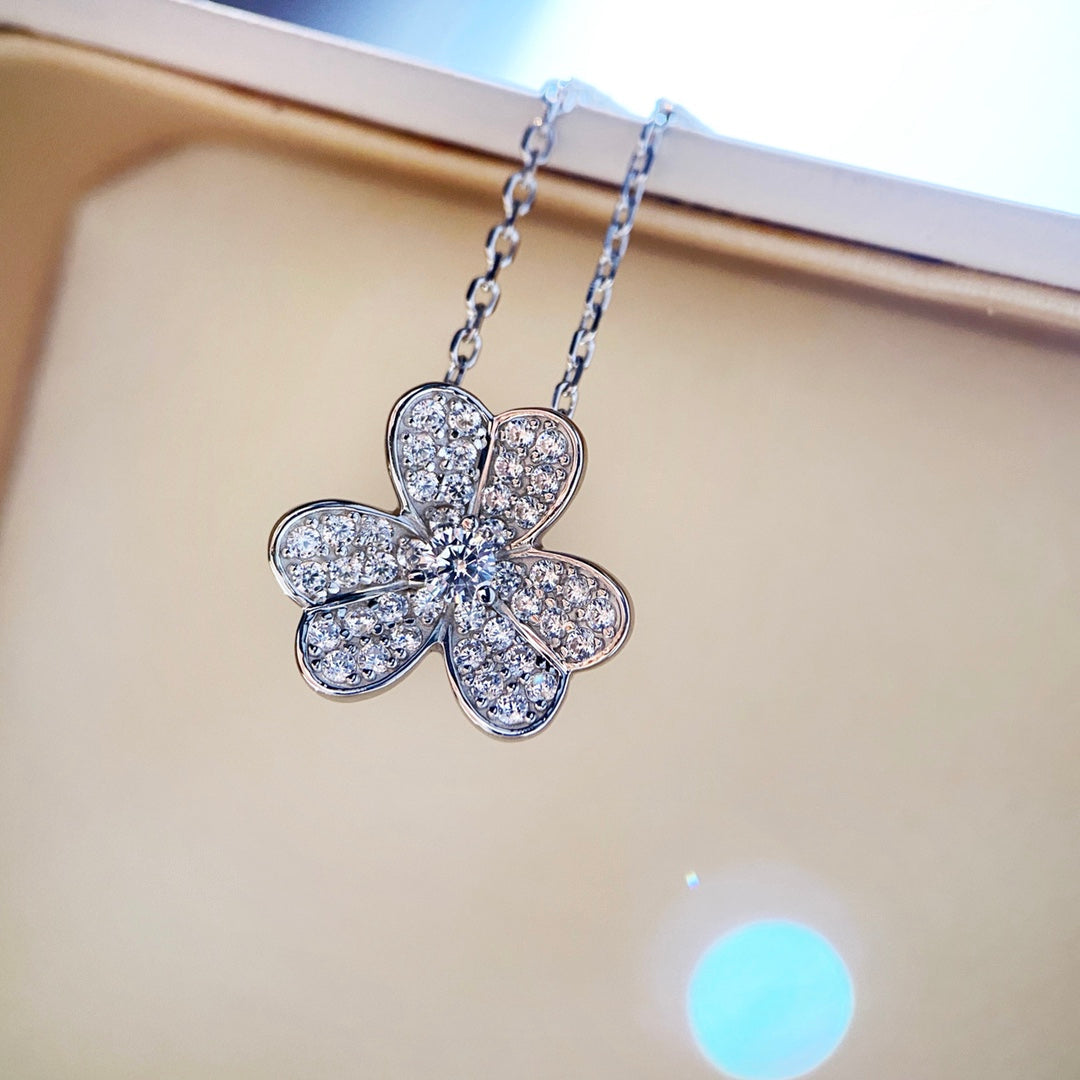 [Demi jewelry]CLOVER DIAMOND NECKLACE SILVER