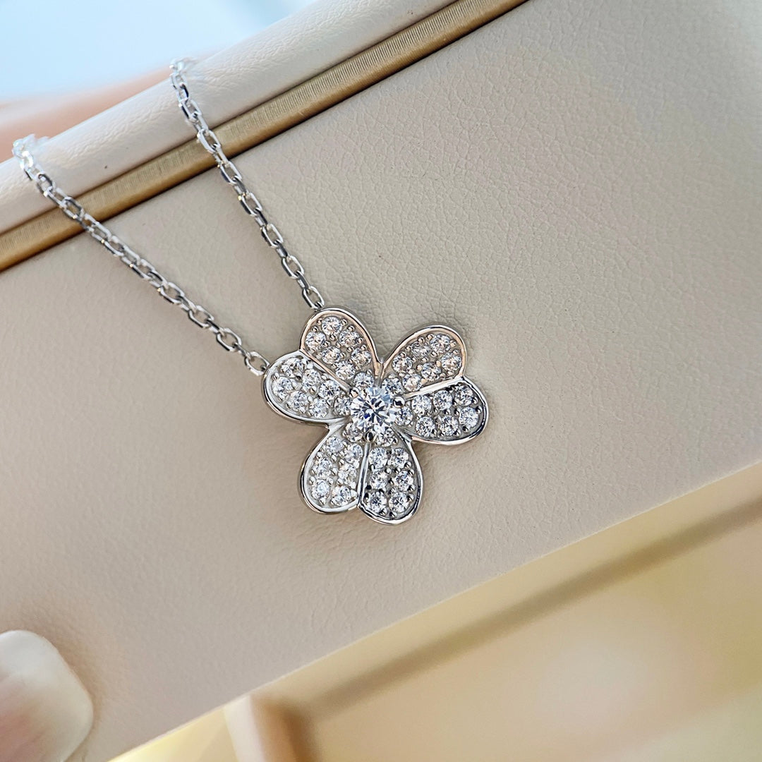 [Demi jewelry]CLOVER DIAMOND NECKLACE SILVER