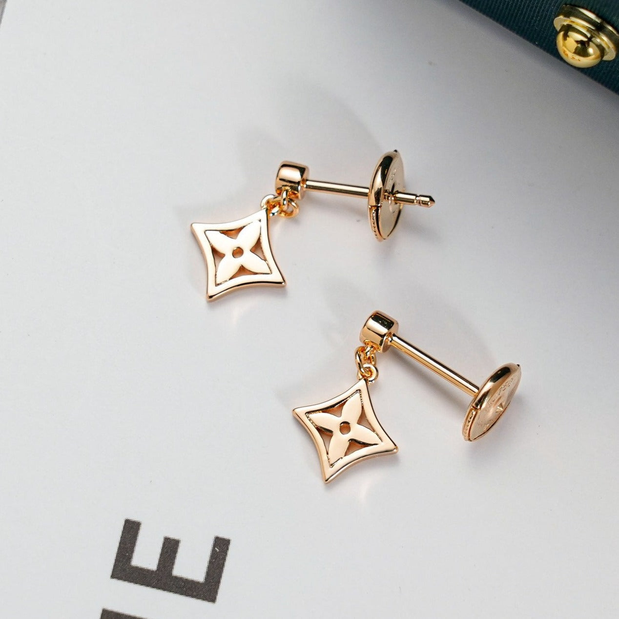 [Demi jewelry]STAR EARRINGS GOLD