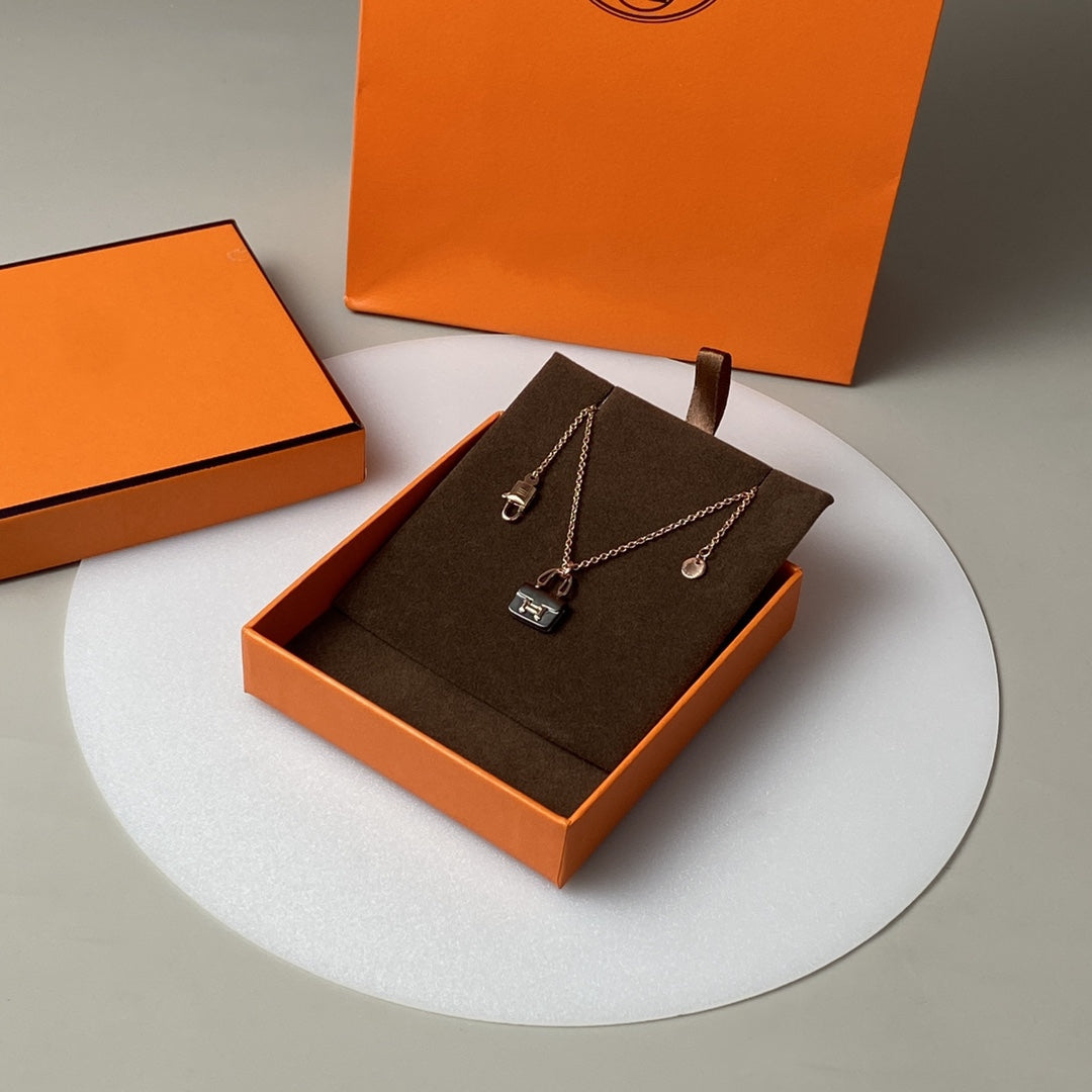 [Demi jewelry]CONSTANCE BLACK PEDANT PINK GOLD NECKLACE