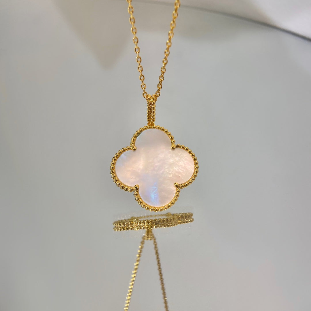 [Demi jewelry]CLOVER 25MM MOP LARGE PENDANT NECKLACE