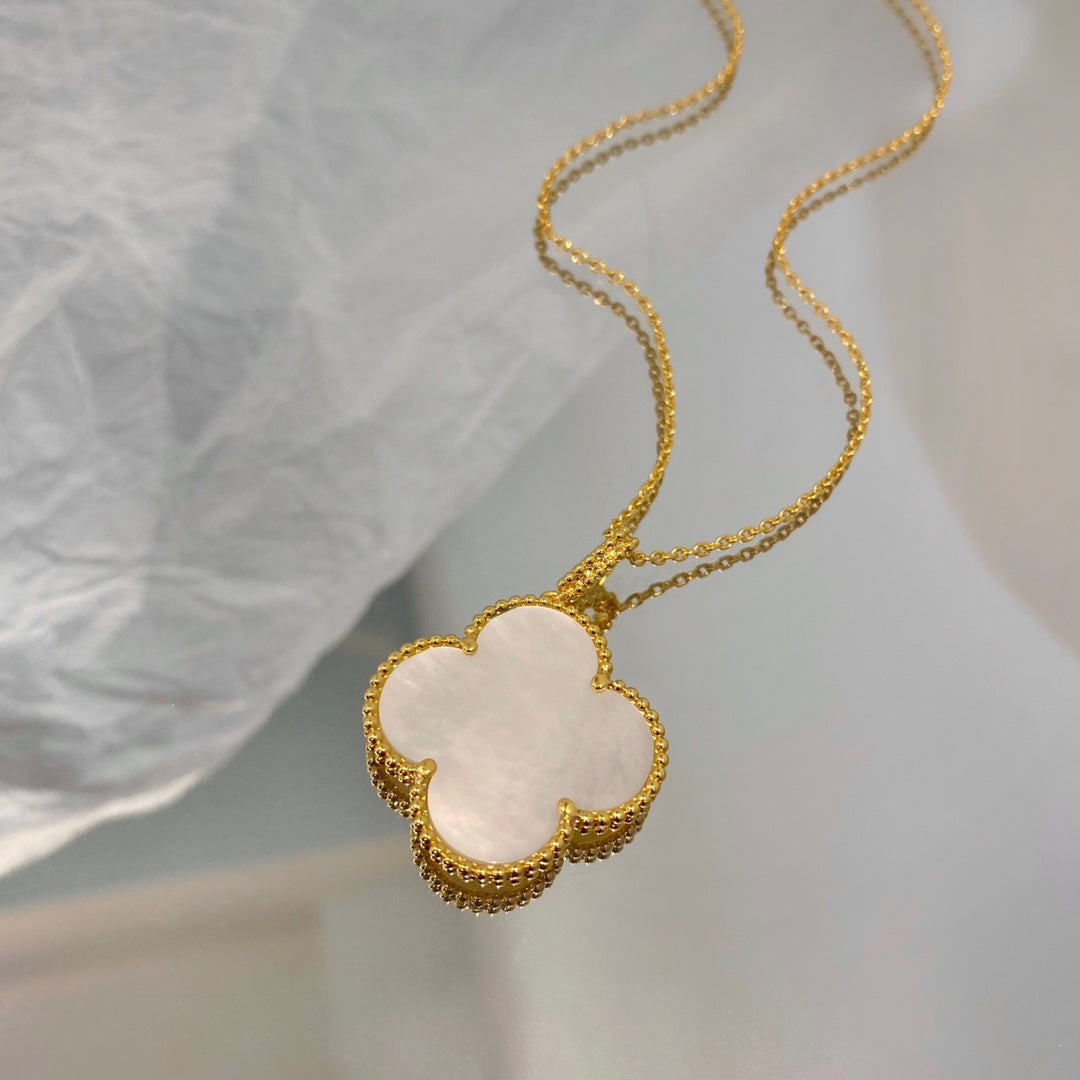 [Demi jewelry]CLOVER 25MM MOP LARGE PENDANT NECKLACE