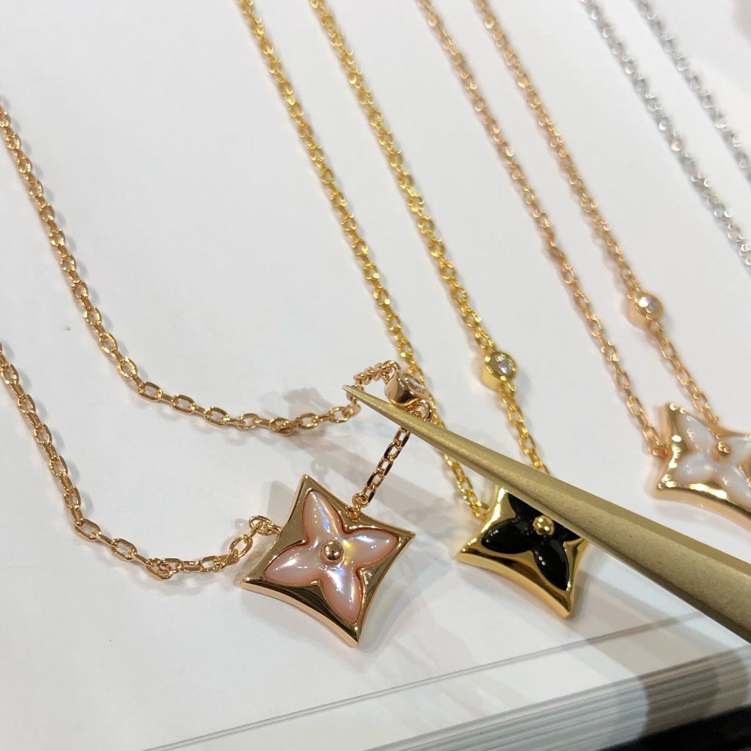 [Demi jewelry]STAR BLACK MOP NECKLACE