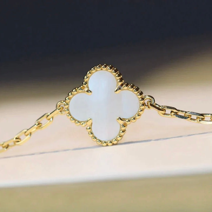 [Demi jewelry]CLOVER 20 MOTIFS WHITE MOP NECKLACE