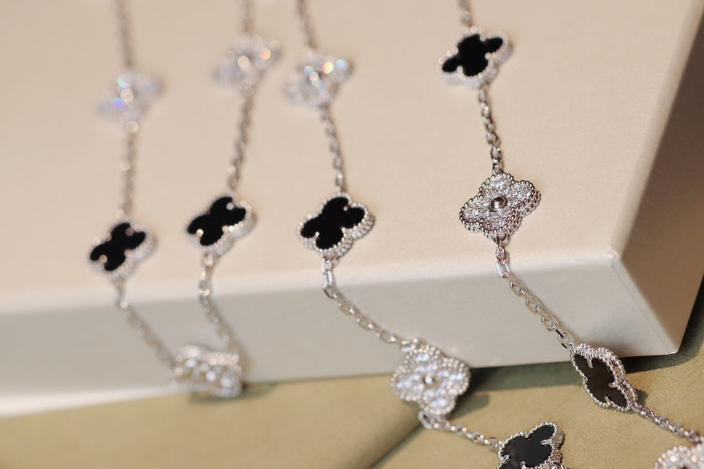 [Demi jewelry]CLOVER 20 MOTIFS ONYX DIAMOND SILVER