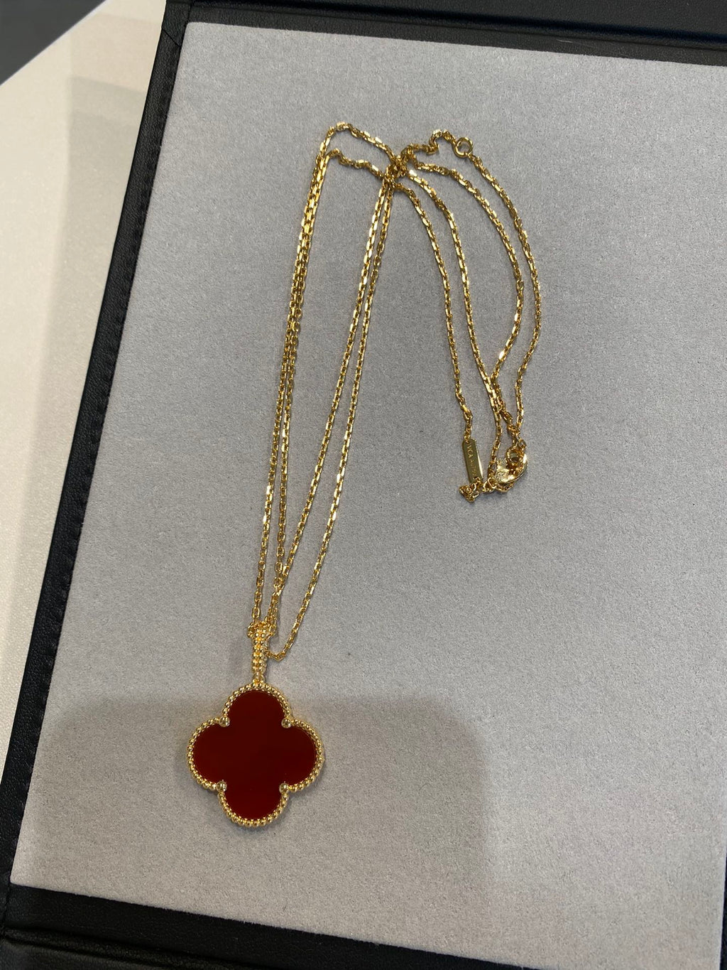 [Demi jewelry]CLOVER 25MM NECKLACE GOLD CARNELIAN