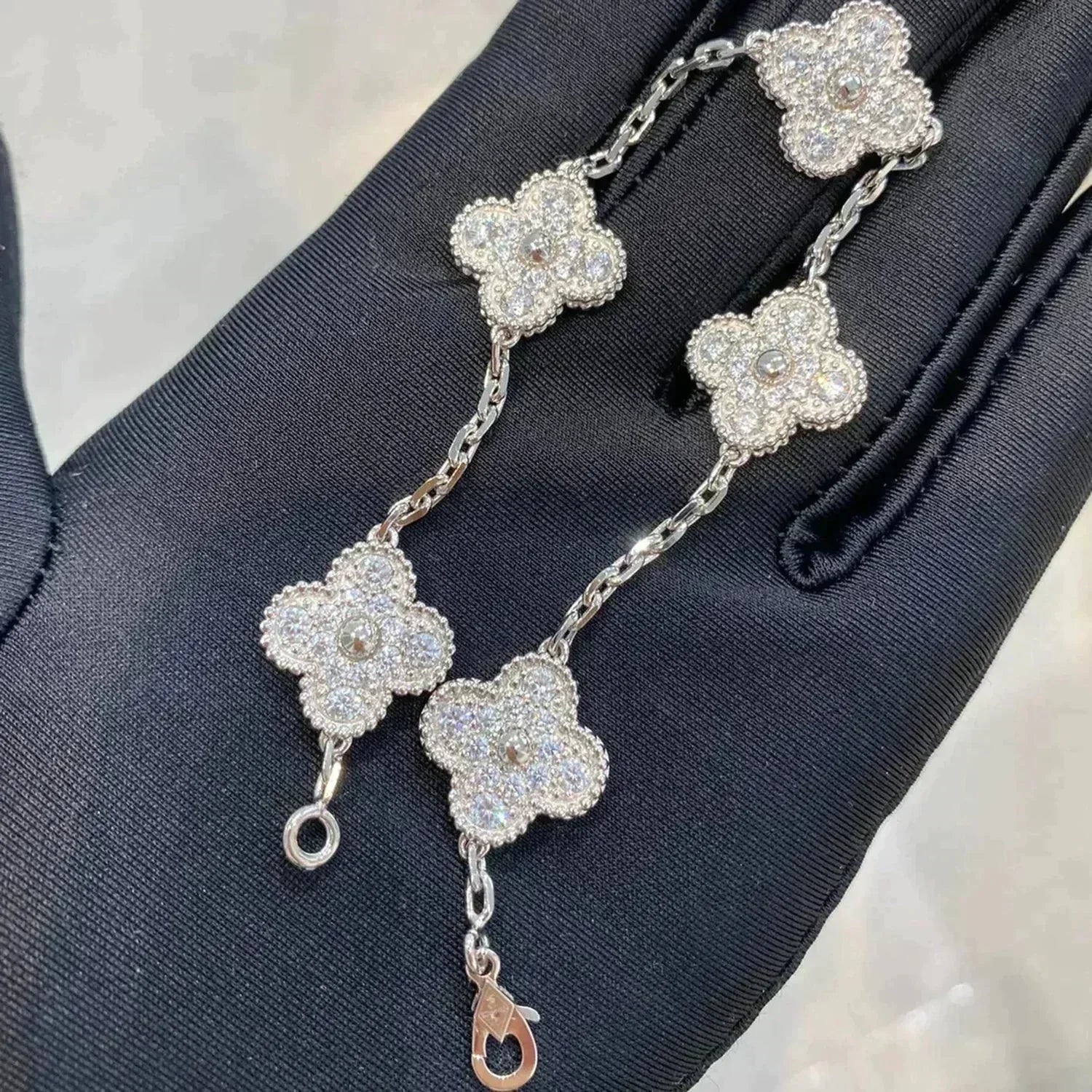 [Demi jewelry] CLOVER 5 MOTIF FULL DIAMOND BRACELET COLLECTION