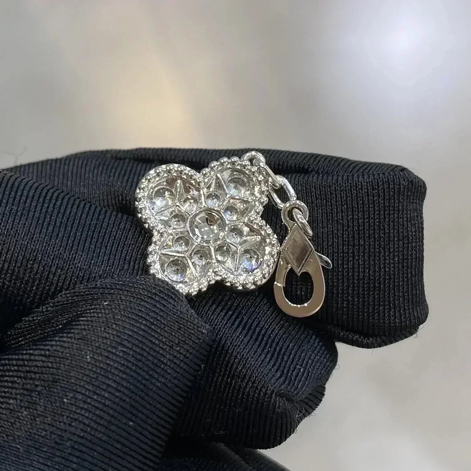 [Demi jewelry] CLOVER 5 MOTIF FULL DIAMOND BRACELET COLLECTION