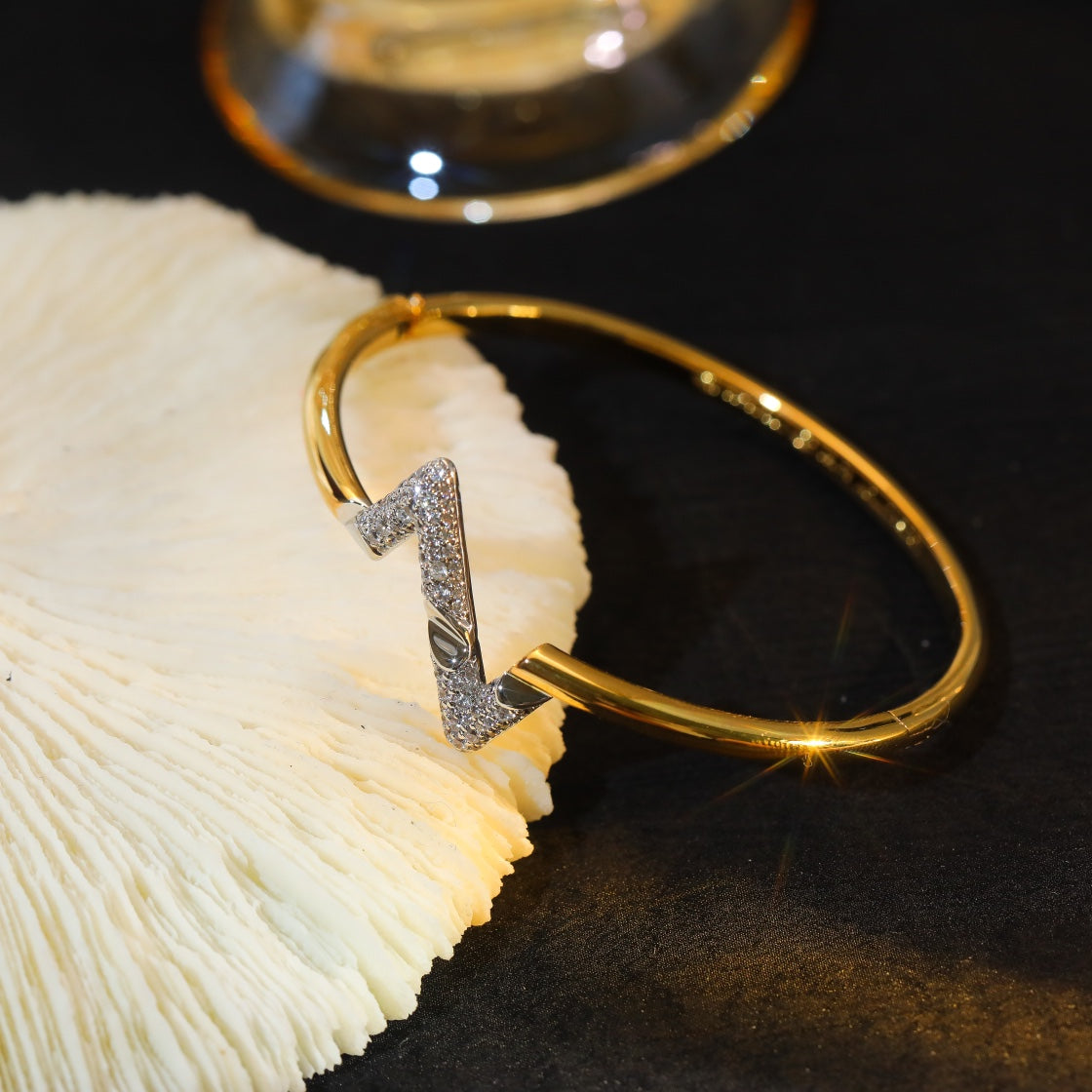 [Demi jewelry]VOLTE UPSITE DOWN GOLD DIAMOND BRACELET