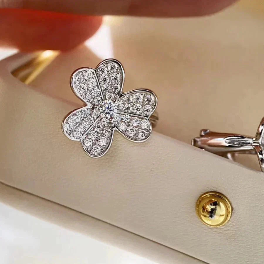 [Demi jewelry]CLOVER COMOS DIAMOND EARRINGS SILVER