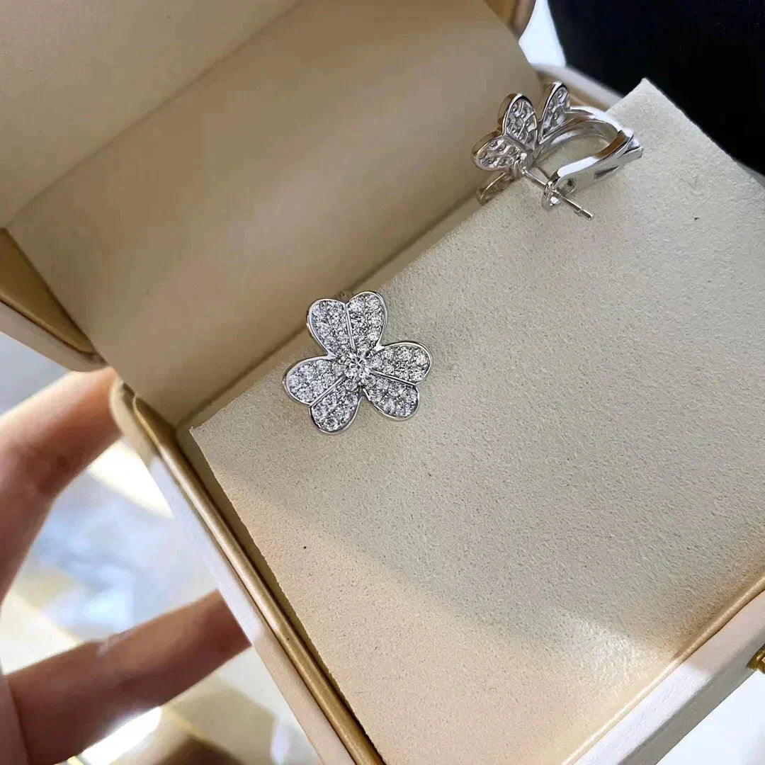 [Demi jewelry]CLOVER COMOS DIAMOND EARRINGS SILVER