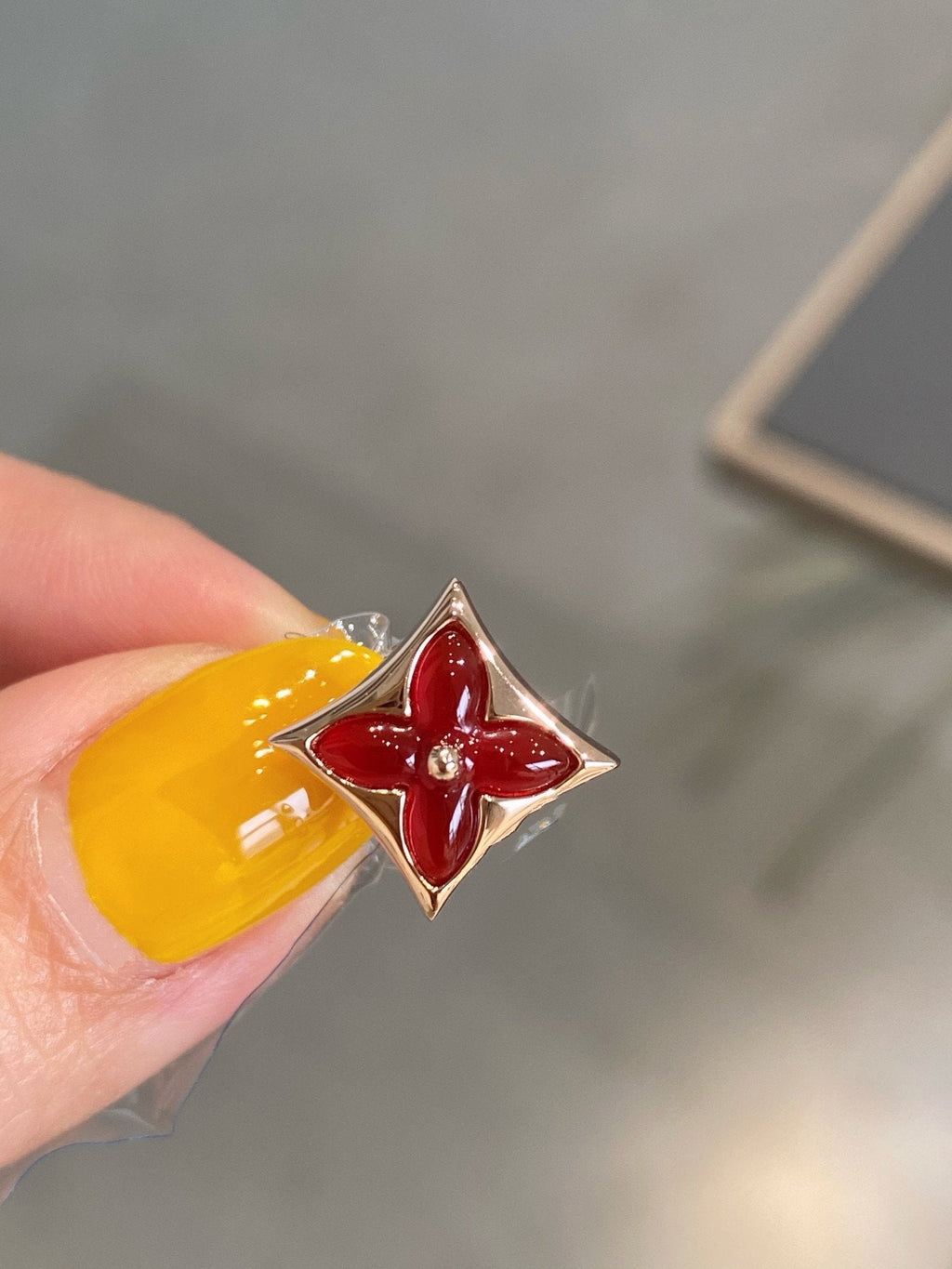 [Demi jewelry]STAR AND SUN PINK GOLD CARNELIAN STUD EARRINGS