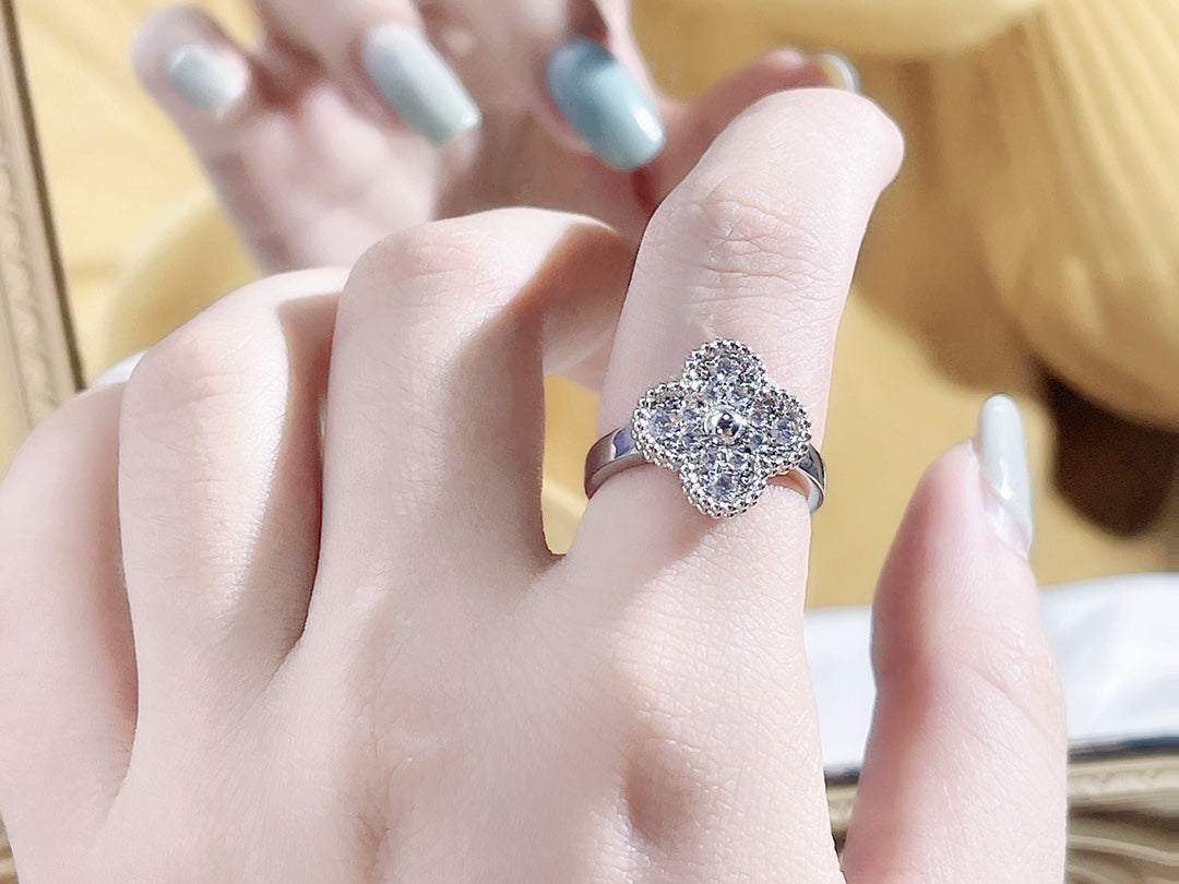 [Demi jewelry]CLOVER DIAMOND RING