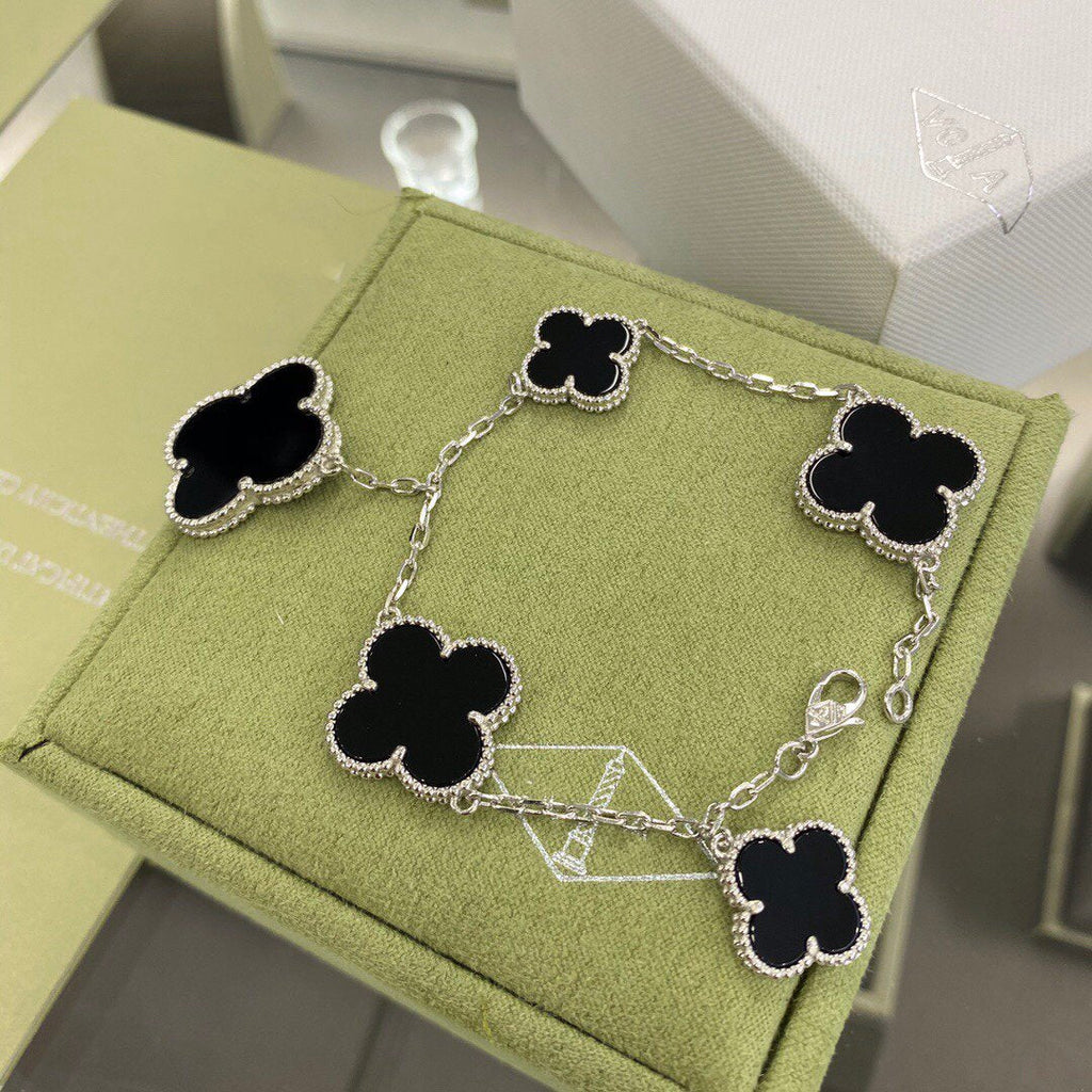 [Demi jewelry]CLOVER 5 MOTIFS SIVLER ONYX BRACELET