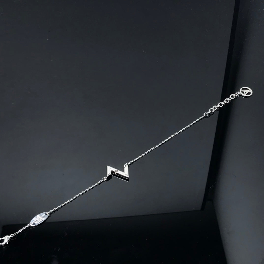 [Demi jewelry]VOLT LV LOGO BRACELET