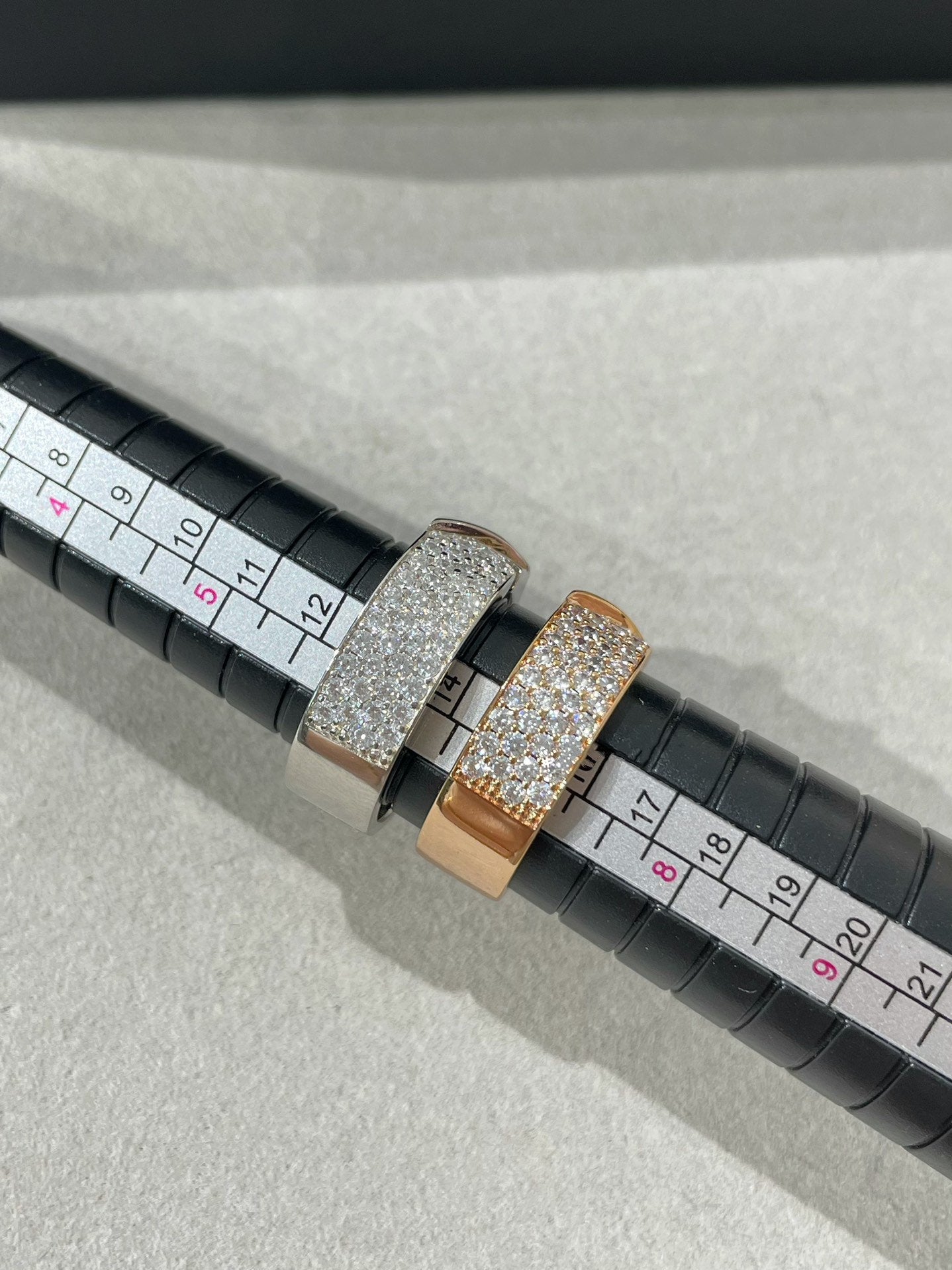 [Mystic]LIENS EVIDENCE  DIAMOND PAVED RING