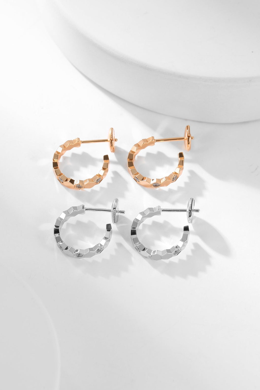 [Demi jewelry]BEE LOVE DIAMOND HOOP EARRINGS