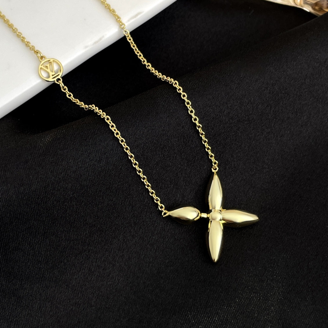 [Mystic]LOUISETTE GOLD NECKLACE