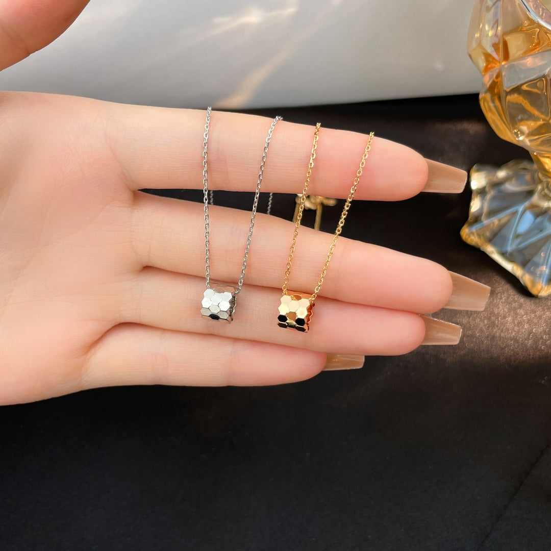 [Mystic]BEE MINI NECKLACE