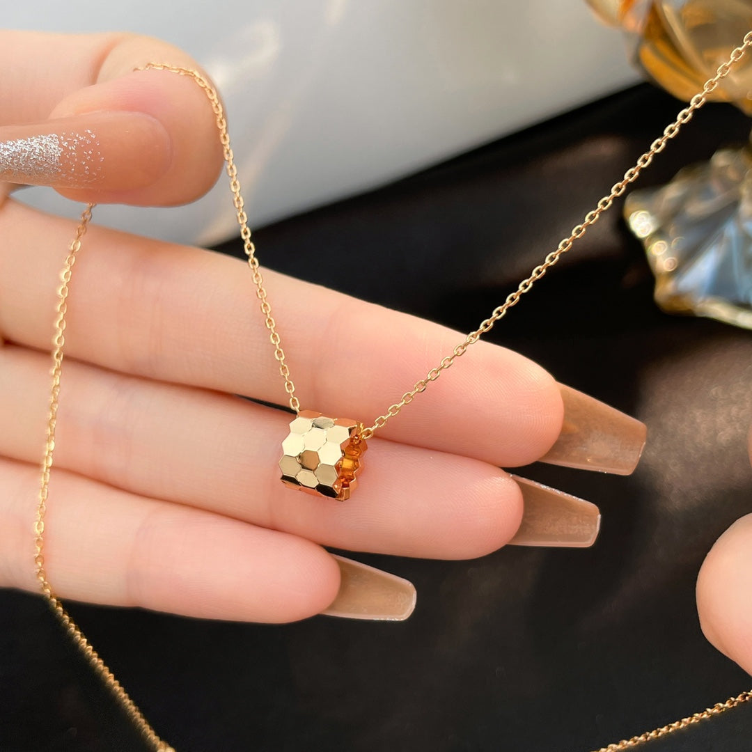 [Mystic]BEE MINI NECKLACE