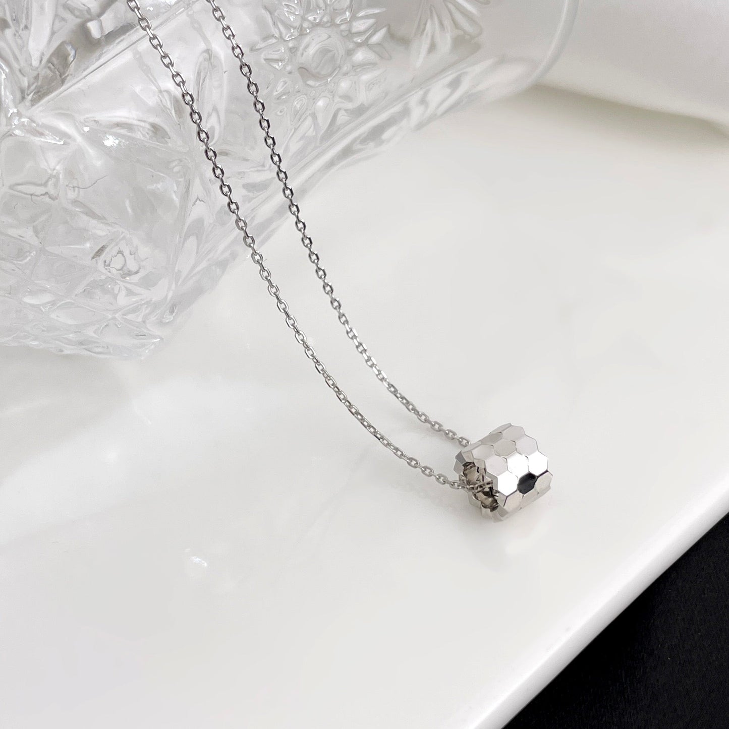 [Mystic]BEE MINI NECKLACE