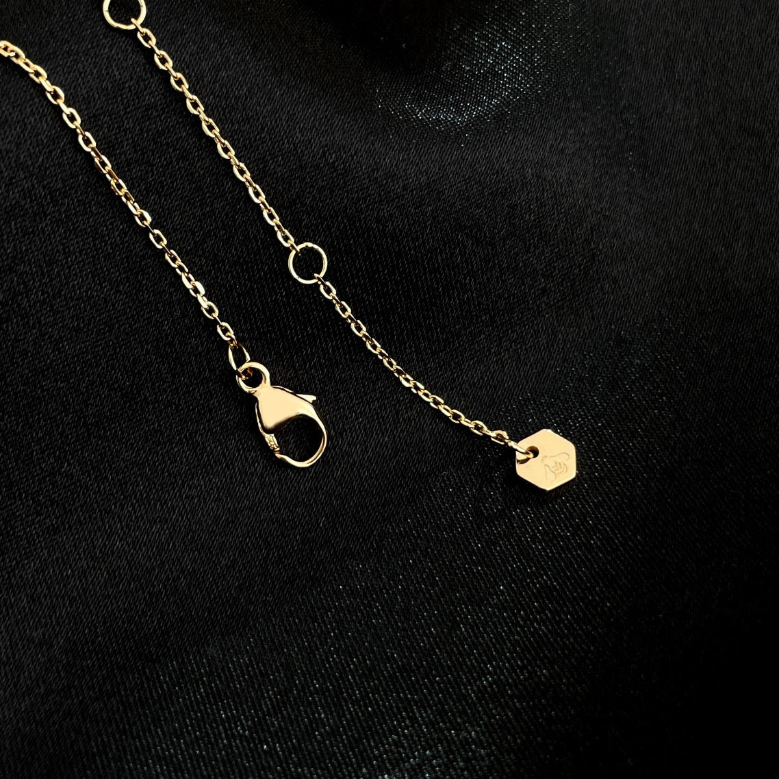 [Demi jewelry]BEE MINI NECKLACE