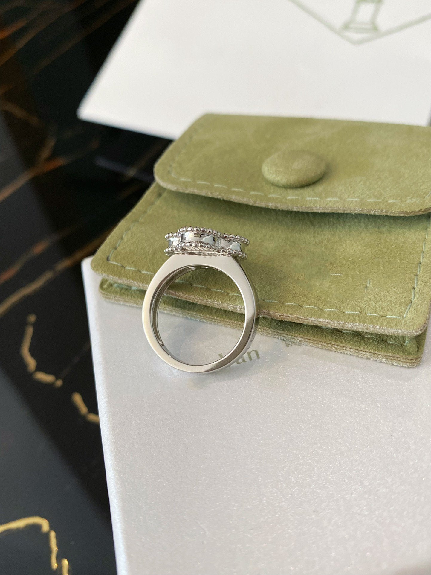 [Mystic]CLOVER SILVER RING