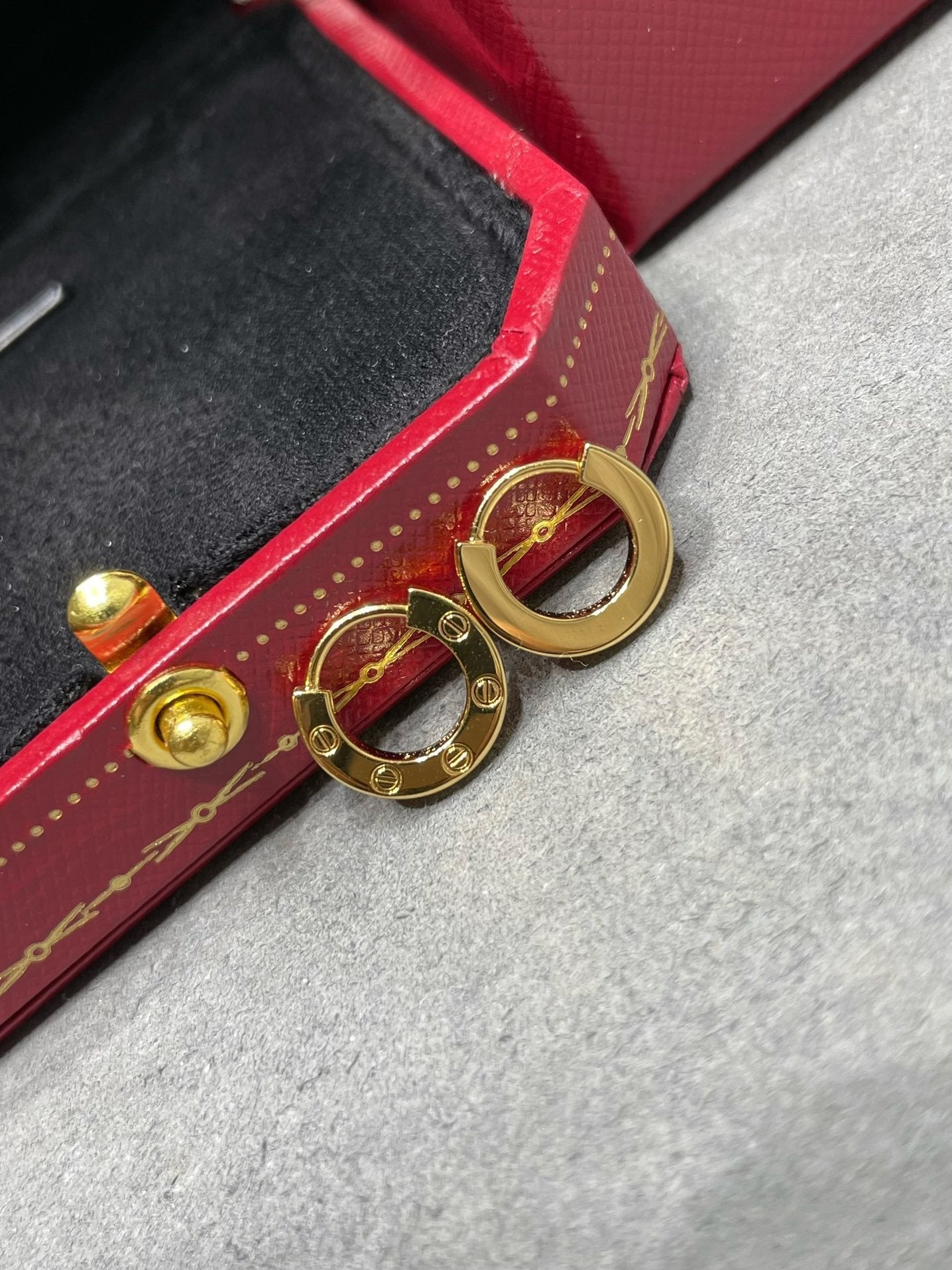 [Demi jewelry]LOVE MINI EARRINGS