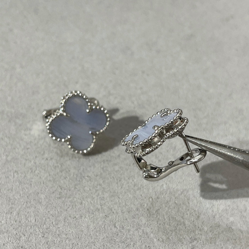 [Demi jewelry]CLOVER CHALCEDONY SILVER STUD EARRINGS