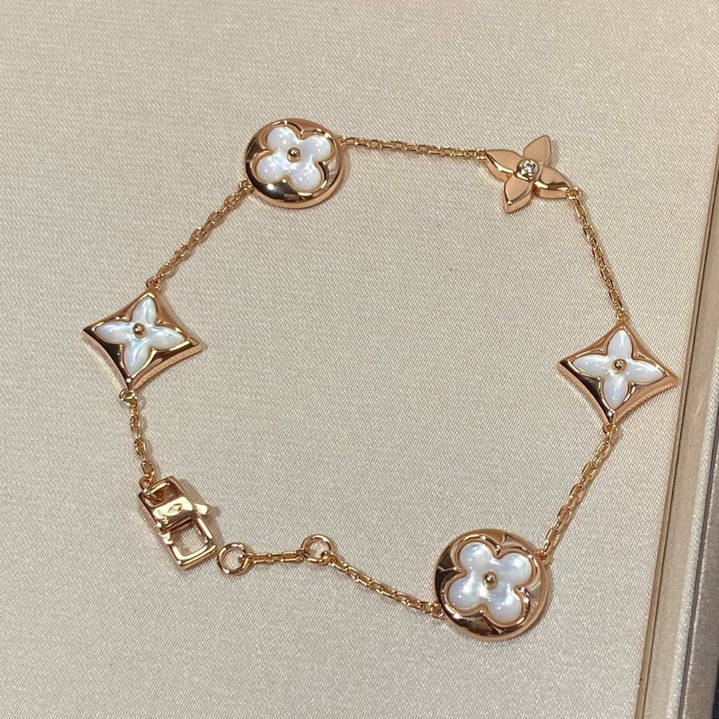 [Demi jewelry]STAR AND SUN 5 MOTIF MOP PINK GOLD BRACELET