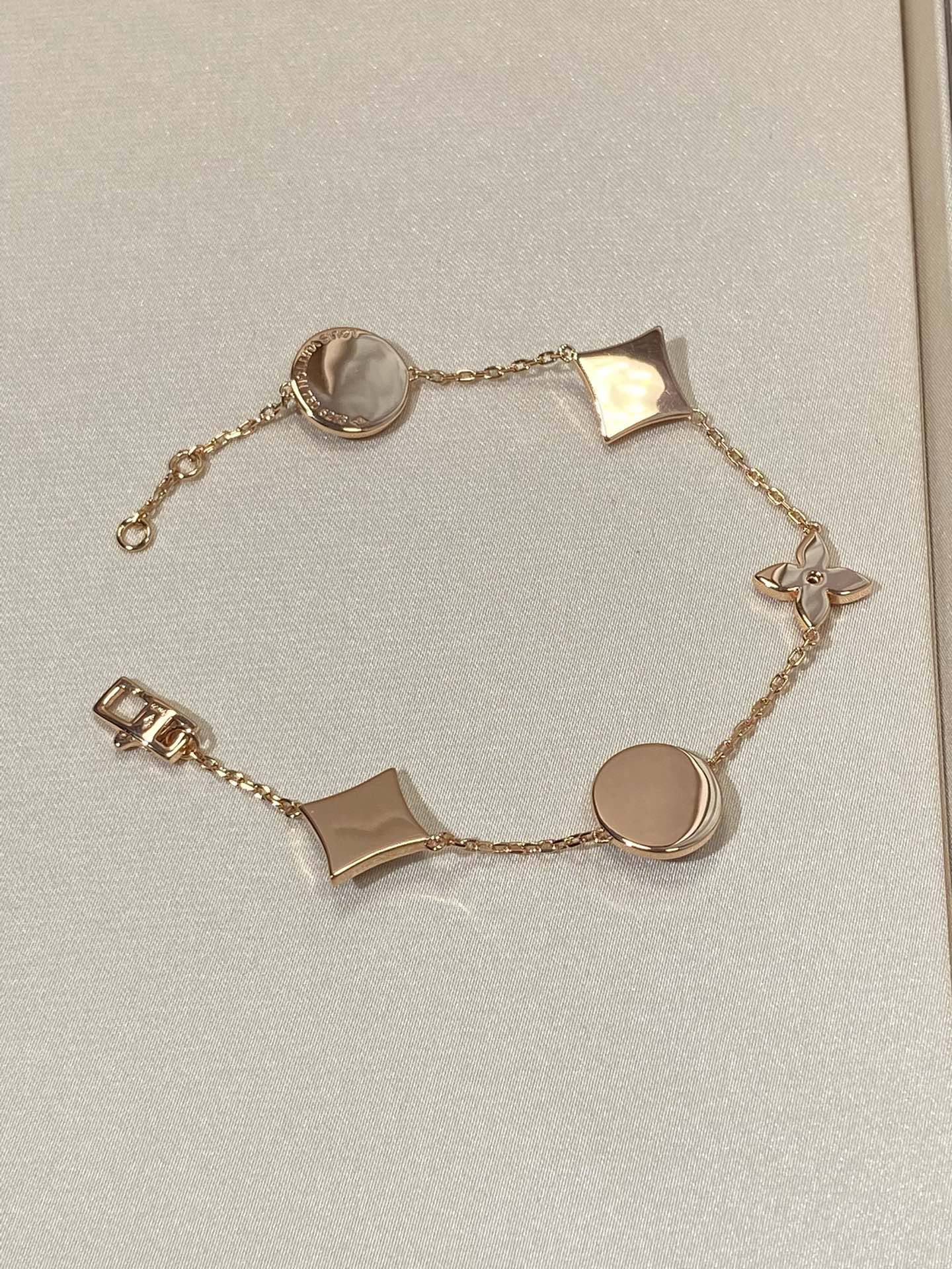 [Mystic]STAR AND SUN 5 MOTIF MOP PINK GOLD BRACELET