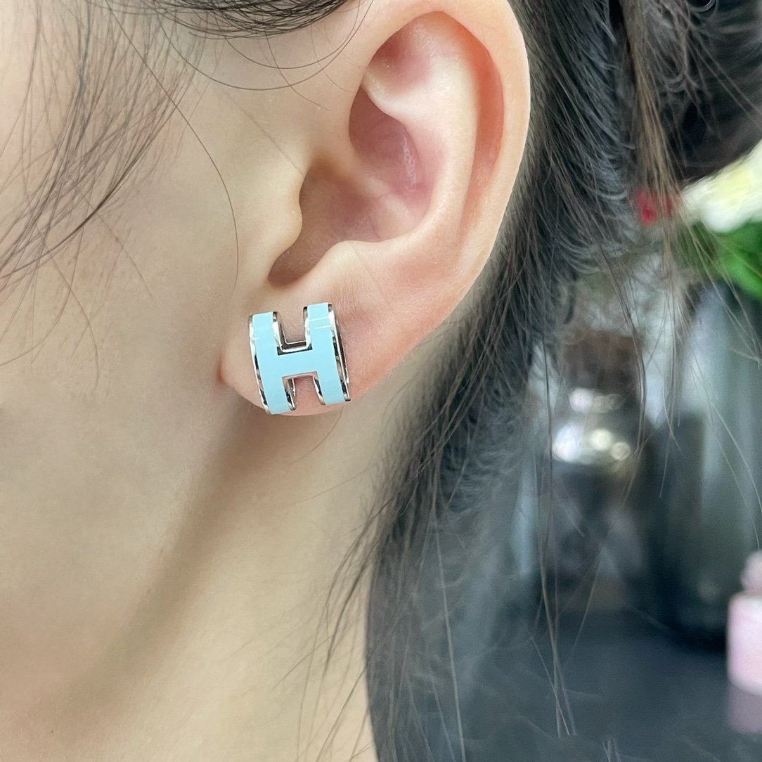 [Demi jewelry]POP H SKY BLUE STUD EARRINGS