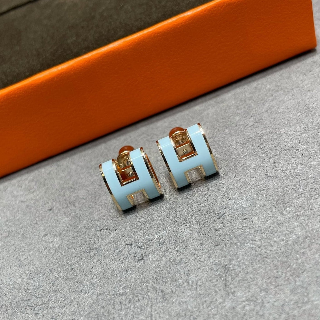 [Demi jewelry]POP H SKY BLUE STUD EARRINGS