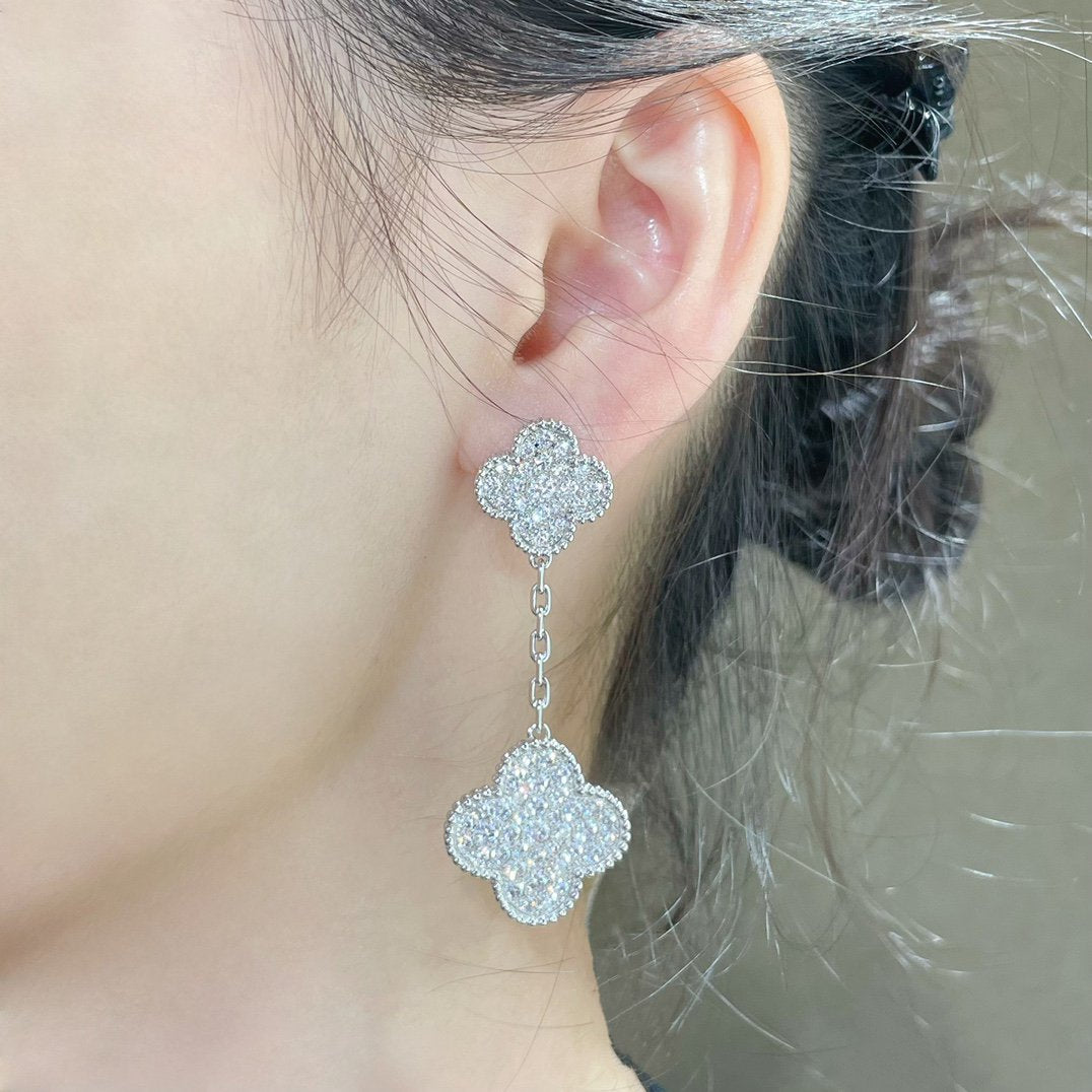 [Demi jewelry]CLOVER 2 MOTIFS DIAMOND PAVED SILVER EARRINGS